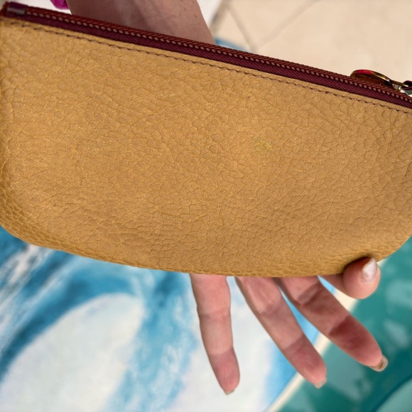 Vintage Cartier Camel Leather Wristlet with Gold Accents
🔥❤️💕 - Picture 6 of 10